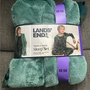 Lands' End Youth Camo Sleep Set.
